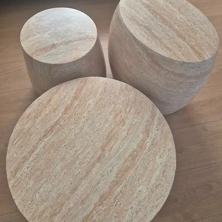 Oia's Square Residences *