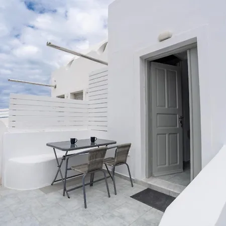 Oia's Square Residences Oia